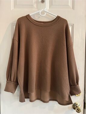 Blu Pepper Ribbed Knit Sweater in Brown